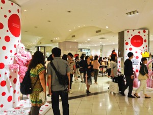 Louis Vuitton/Yayoi Kusama collaboration. Isetan Department Store, Tokyo.